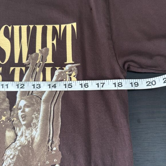 Taylor Swift Shirt Women Medium Eras Tour Fearless Album Tee 2023 Official Merch - Picture 10 of 11